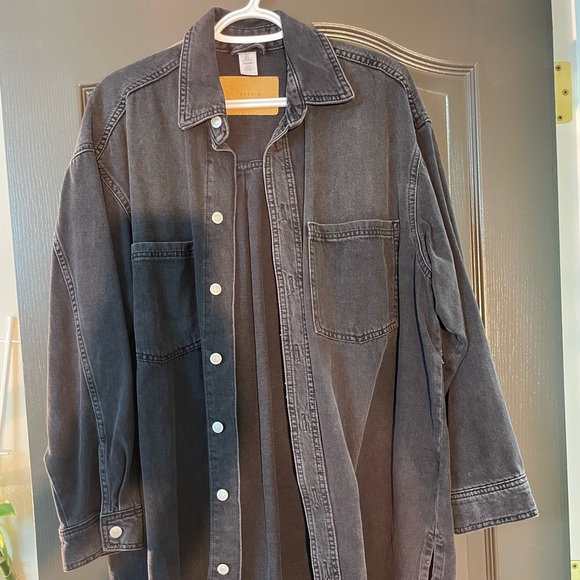 Oversized Jean Jacket - Picture 1 of 3